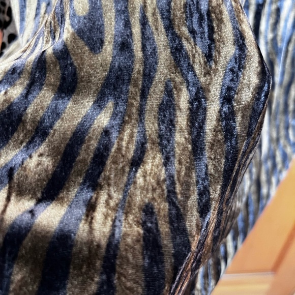 Johnny Was Leopard Print Blouse Faux Velvet - Picture 5 of 6